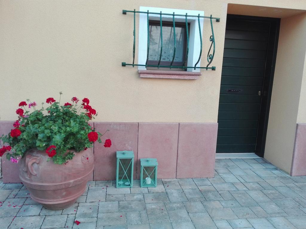 Casa Vacanze Angelica Ostra Vetere エクステリア 写真